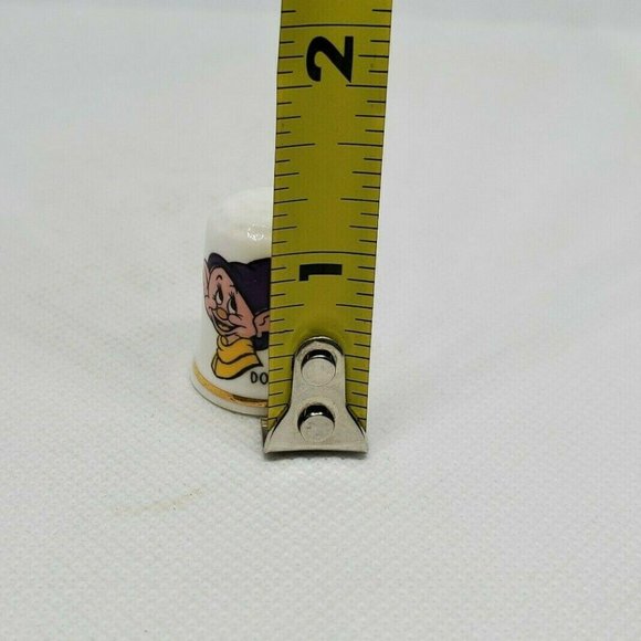Schmid England Snow White Dopey 7 Dwarf Thimble - Picture 9 of 9